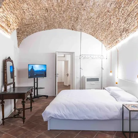 Calderai 82 1 E 2 Apartman Palermo